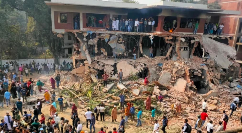 ধানমন্ডি ৩২ নম্বর বাড়ি ভাঙচুর- ২৭ জনের বিরুদ্ধে মামলার আবেদন