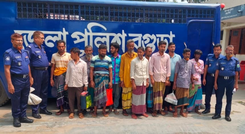 ধুনটে পুলিশি অভিযানে ১২ আসামি গ্রেপ্তার