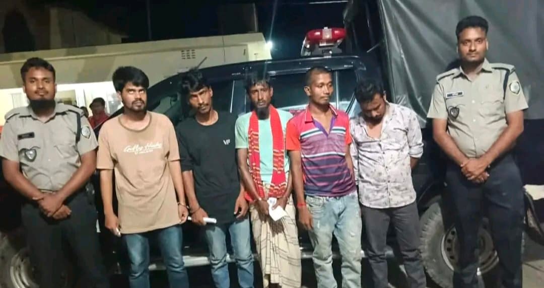 বগুড়াকে মাদকমুক্ত করার অঙ্গীকার: ডিএনসির অভিযানে ৫ জন শ্রীঘরে